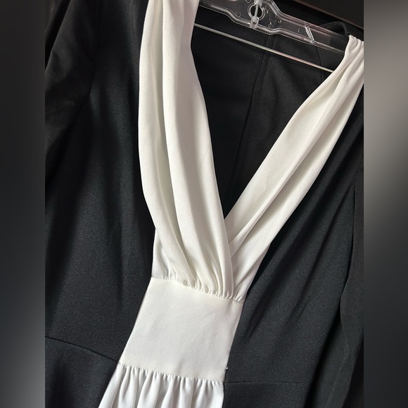 60s and 70s Vintage Classic V-neck Maxi Dress. Fits S-M, 6-10. - Picture 3 of 3